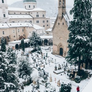 Margarethenkapelle mit Friedhof im Winter © Michael Rieß