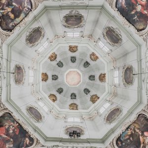 Bildergalerien aus dem Stift St. Peter