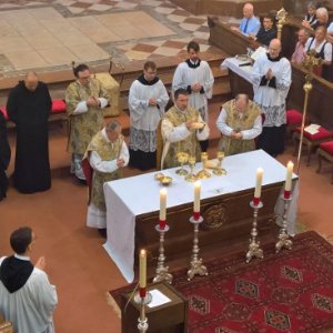 Bei der Kommunion © Erzabtei