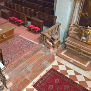 Gründonnerstag: Verlassene Kirche © Erzabtei