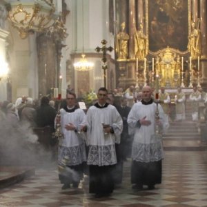 feierlicher Auszug © Erzabtei