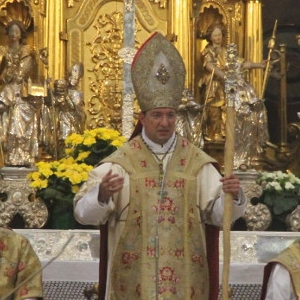 Erzabt Korbinian bei der Predigt © Erzabtei