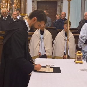 Unterzeichnen der Professurkunde © Erzabtei