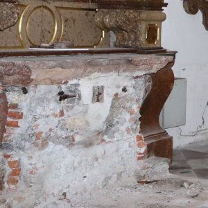 06.10.2018 Marmor wird für Arbeiten entfernt © Erzabtei