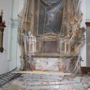 20.10.2018 Altäre sind eingepackt gegen den Staub © Erzabtei