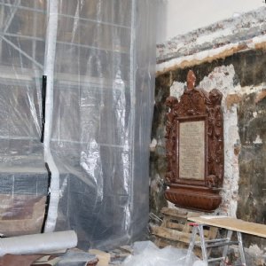 27.10.2018 Der Marmor an den Wänden links und rechts vom Hochaltar wurde abgebaut © Erzabtei