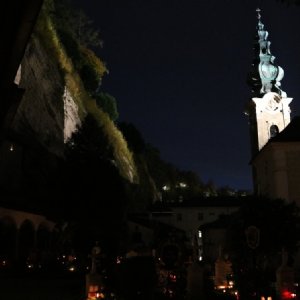 Friedhof nach der Gräbersegnung © Erzabtei