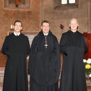 Erzabt Korbinian mit fr. Vitalis und fr. Placidus © Erzabtei