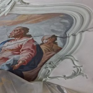 18.06.2019 - Deckenfresko über Hochaltar wird in Angriff genommen © Erzabtei