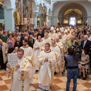 Eine volle Kirche - Viele Freunde des Hauses sind gekommen © Chris Hofer