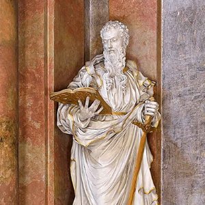 Statue des Apostelfürsten Paulus