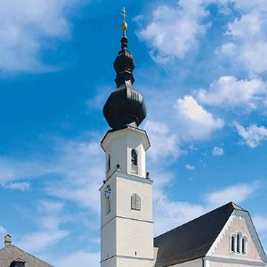 Pfarrkirche und Dechanthof Köstendorf