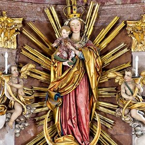 Pfarrkirche Köstendorf: Madonnenstatue von Josef Bachlechner, 1910, am Hochaltar