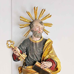 Pfarrkirche Köstendorf: Hl. Petrus von Jakob Gerolt, 1664/65, Statue am Pfeiler der Kommunionbank
