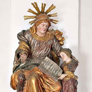 Pfarrkirche Köstendorf: Mutter Anna mit Maria, Figurengruppe von Paul Mödlhammer