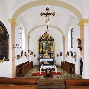 Innenraum der Filialkirche zum hl. Leonhard in Weng