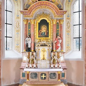 Pfarrkirche zum hl. Laurentius: Altarraum