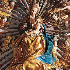 Pacher-Madonna, 1498, am Hochaltar