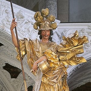 Hl. Florian, Schreinwaechter-Skulptur von Simeon Fries