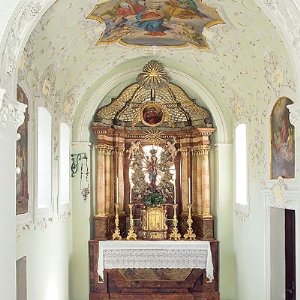 Zellhofkapelle St. Georg - Blick zum Hochaltar