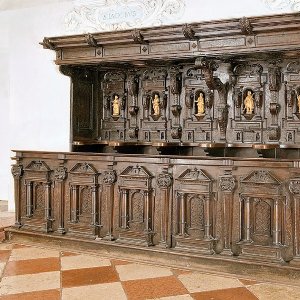 Chorgestühl mit Statuetten der 12 Apostel, um 1650