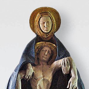 Pietà von Josef Obermoser in der Hahnenkammkapelle