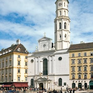 Aussenansicht Michaelerkirche