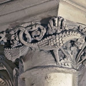 Drachenkapitell, spätromanisch, um 1220