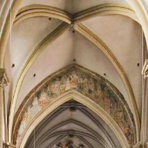 Triumphbogen mit dem Jüngsten Gericht, 1350, im Gewölbe des Mittelschiffes
