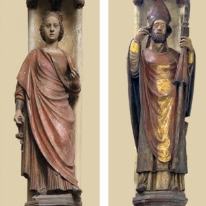 Die heilige Katharina und der heilige Nikolausin der Kreuzkapelle, um 1350, aus Sandstein gearbeitet