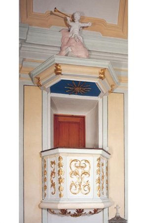 Barocke Stuckkanzel aus der Zeit um 1700