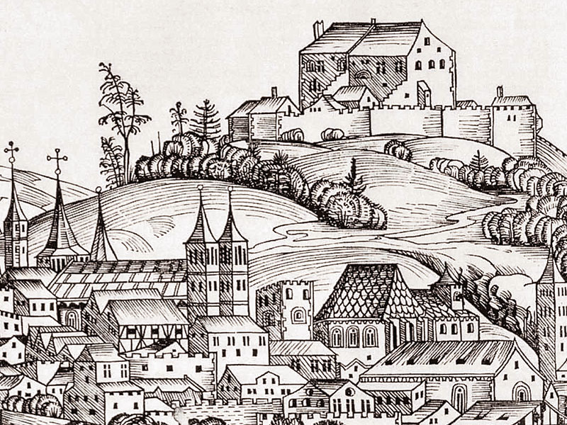 alte Stadtpfarrkirche (unterhalb der Festung) mit unausgebautem Turm (um 1460). Ausschnitt aus der Schedelschen Weltchronik