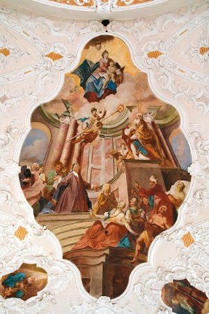 Deckenfresko im Chor: Der hl. Nikolaus als Fürbitter vor Maria
