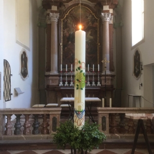 Ostern 2021 - Osterkerze in der Michaelskirche © Erzabtei