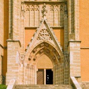 Pöllauberg, Wallfahrtskirche, gotisches Hauptportal, Ende 14. Jh