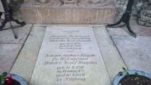 Kloster Friedhof und Katakomben Berühmte Gräber Michael Haydn Nannerl Mozart © Erzabtei