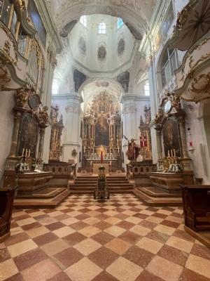 Ostern in der Erzabtei St. Peter